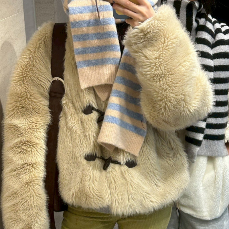 Cozy Point Muffler Cream Soda