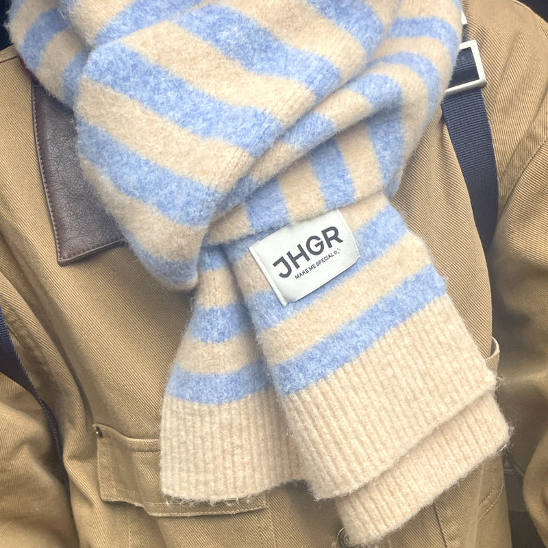 Cozy Point Muffler Cream Soda